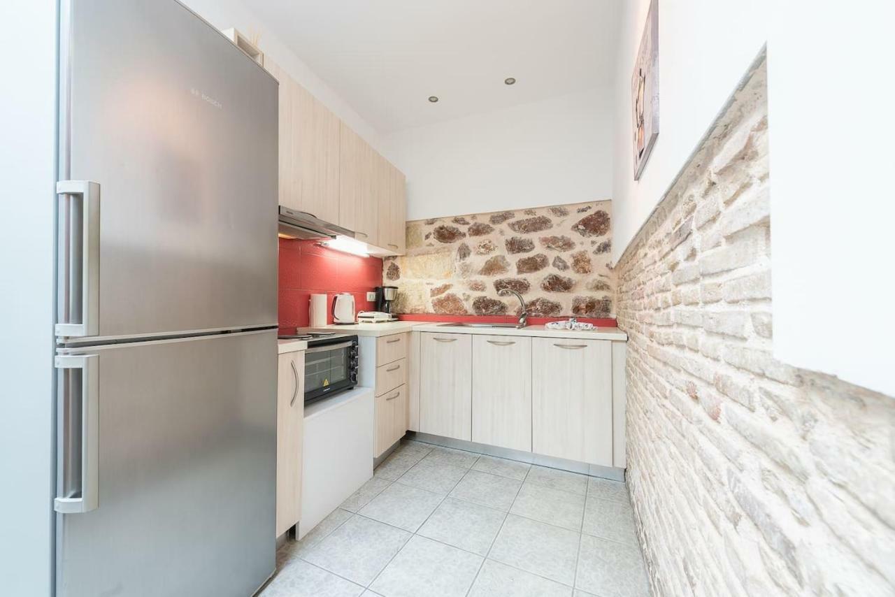 Stone House Under Acropolis Apartamento Atenas Exterior foto