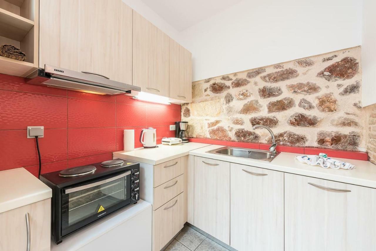 Stone House Under Acropolis Apartamento Atenas Exterior foto